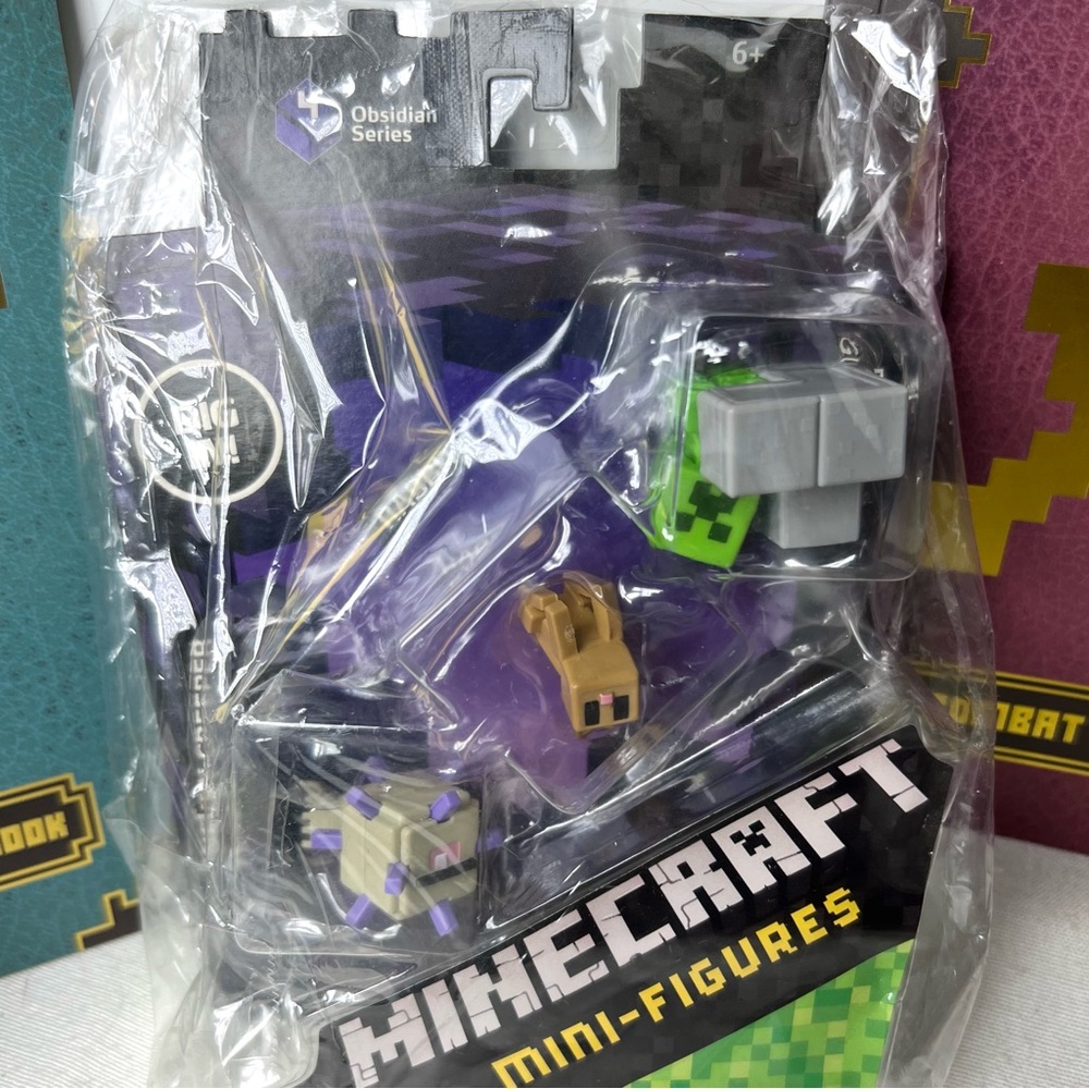 MINECRAFT MANIA GIFT SET - Picture 7 of 15